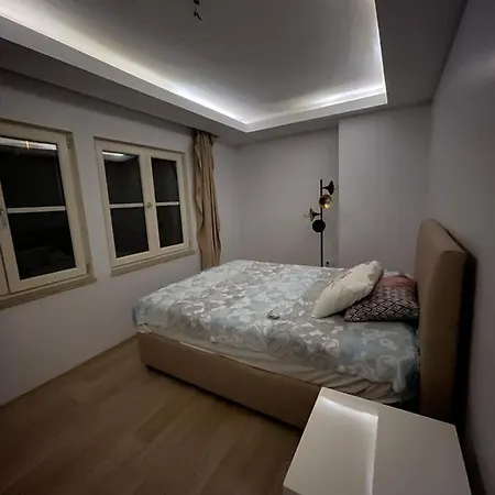 Private Near The Sea,4+1,pools,sauna,jacuzzi * اسطنبول