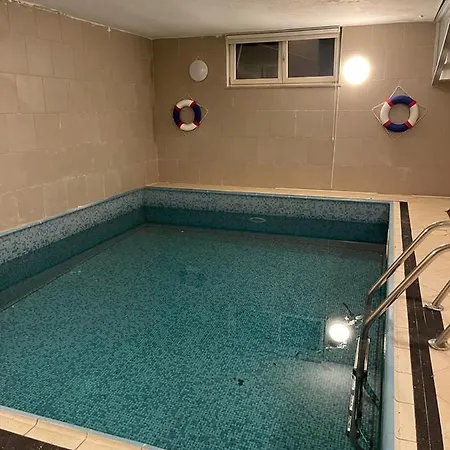 Private Near The Sea,4+1,pools,sauna,jacuzzi * اسطنبول