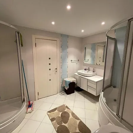 Private Near The Sea,4+1,pools,sauna,jacuzzi فيلة اسطنبول