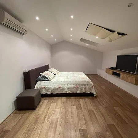 Private Near The Sea,4+1,pools,sauna,jacuzzi اسطنبول
